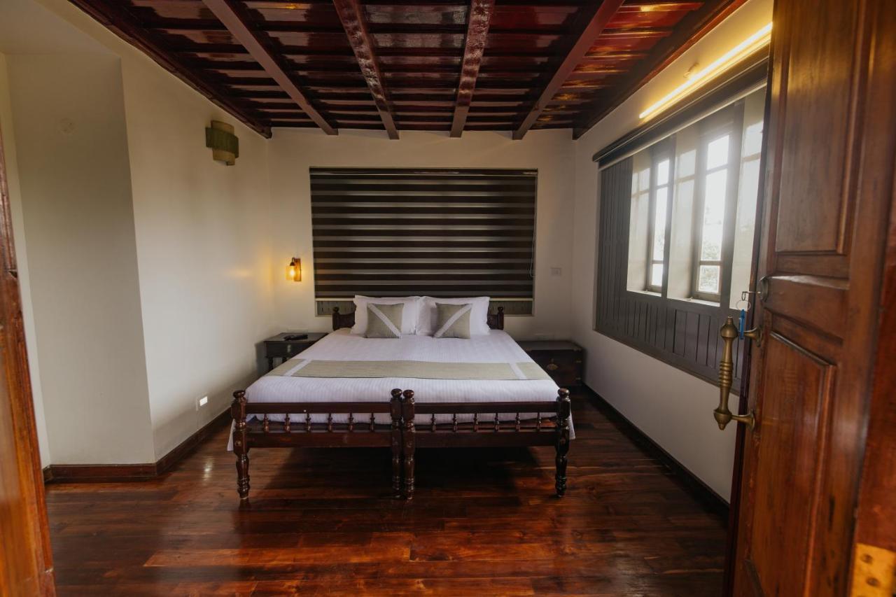 Misty Courtyard Resort Chinnakanal Exterior foto